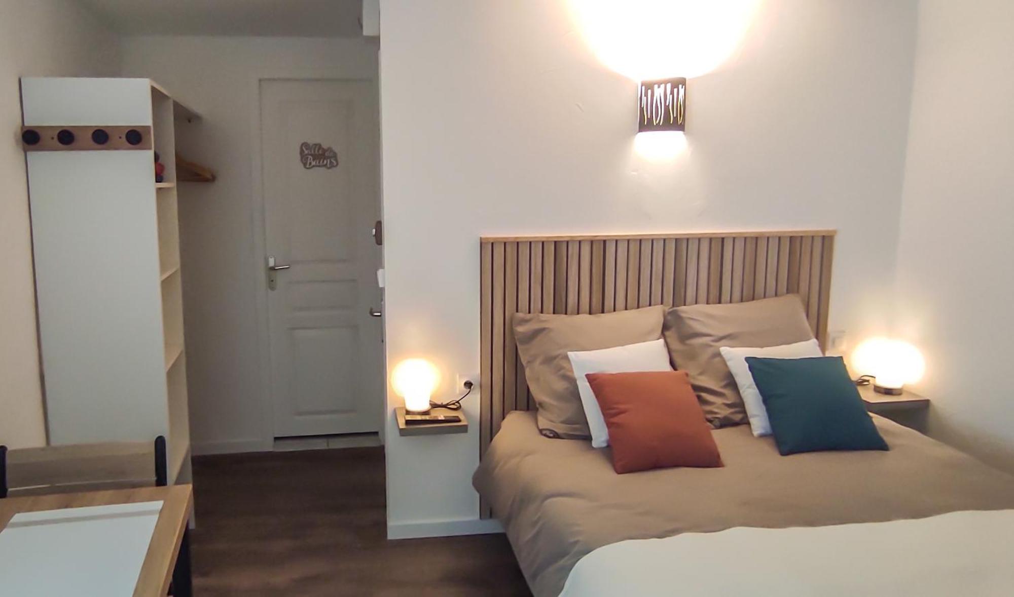 Chambre Independante Avec Salle De Bain Privee Montpezat-sous-Bauzon Ngoại thất bức ảnh